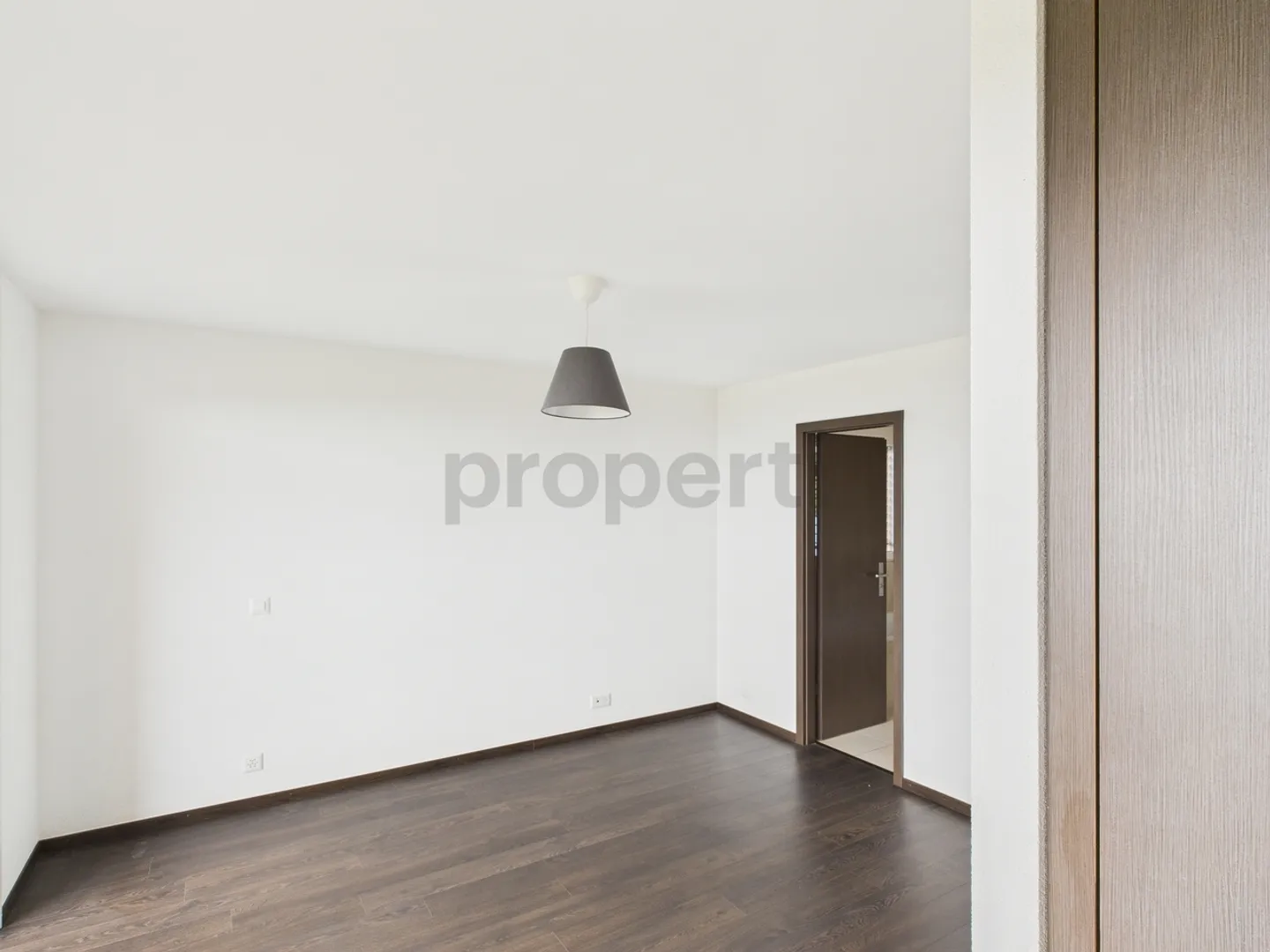 Modern townhouse with lake and Alps view - Arzier-Le Muids (VD) - Photo 8 of 13