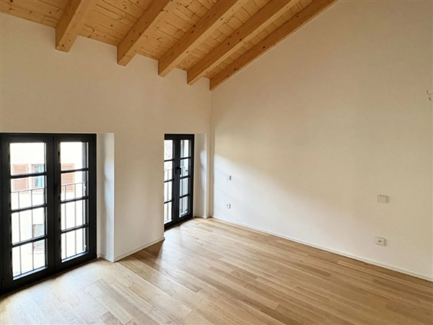 Schöne renovierte 2-s.Zimmer-Dachgeschosswohnung mit Mezzazin - Erstwohnsitz -Bellissimo Attico di 3.5 loc Ristrutturato con Mezzanino - Foto 12 von 19