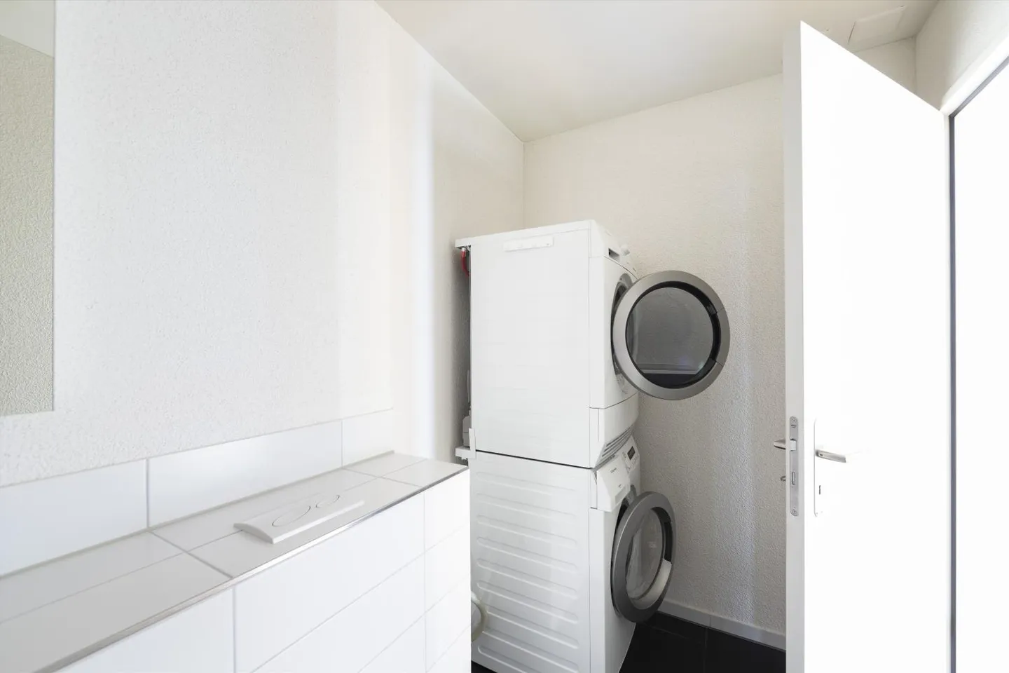 3.5 Room Apartment - Photo 4 of 7