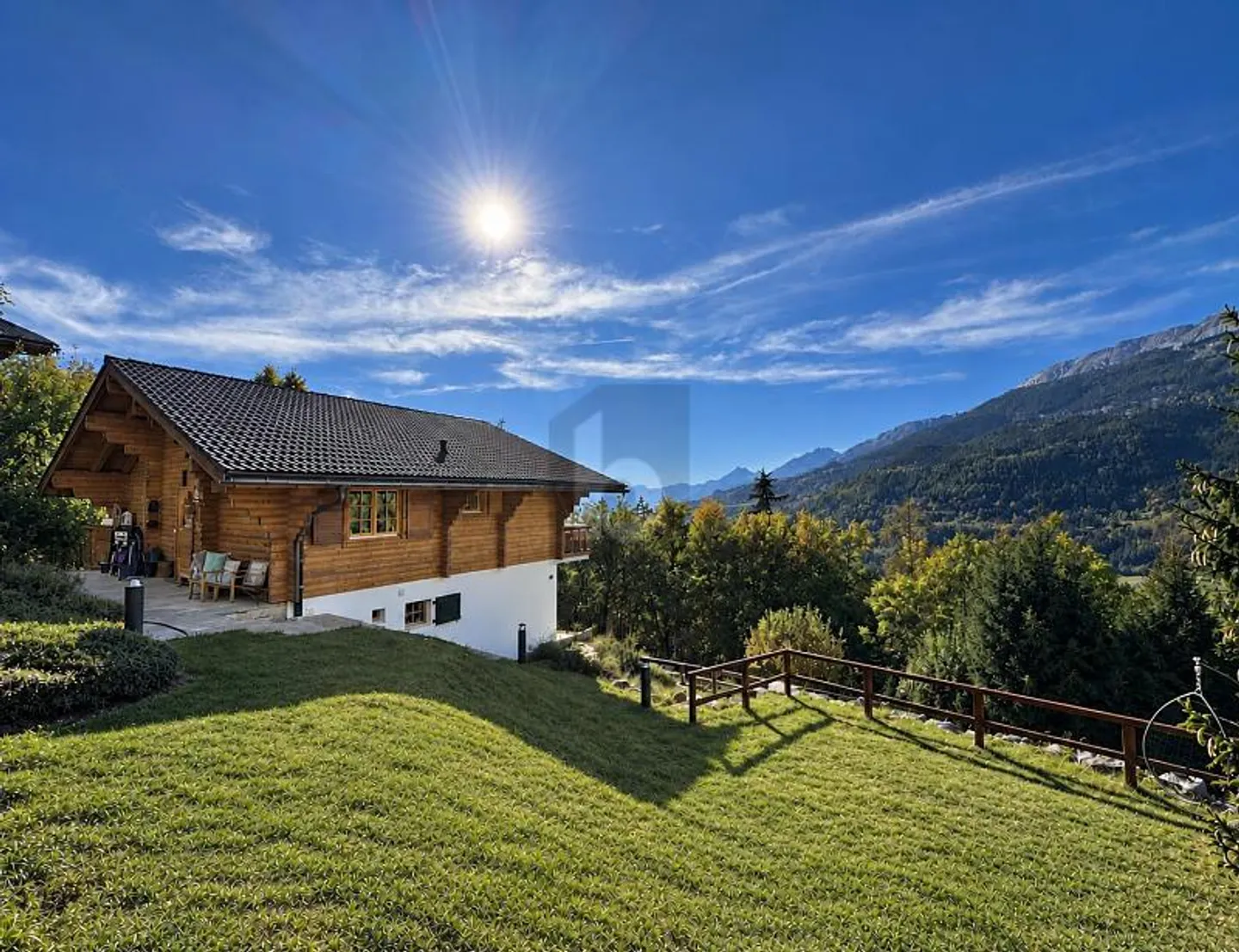 MAGNIFICENT, RENOVATED IN THE HEART OF THE MOUNTAINS - Photo 2 of 6