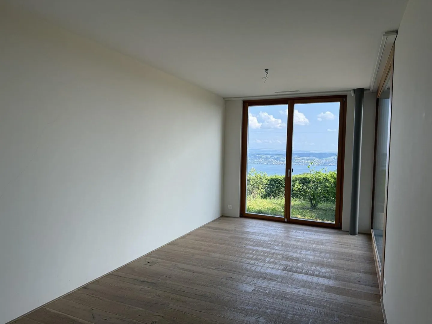 Furnished Garden Apartment with a View of Lake Zurich - Photo 5 of 7