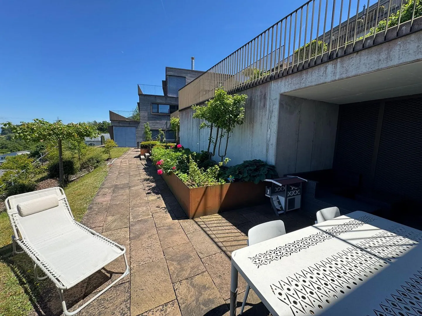 Furnished Garden Apartment with a View of Lake Zurich - Photo 6 of 7