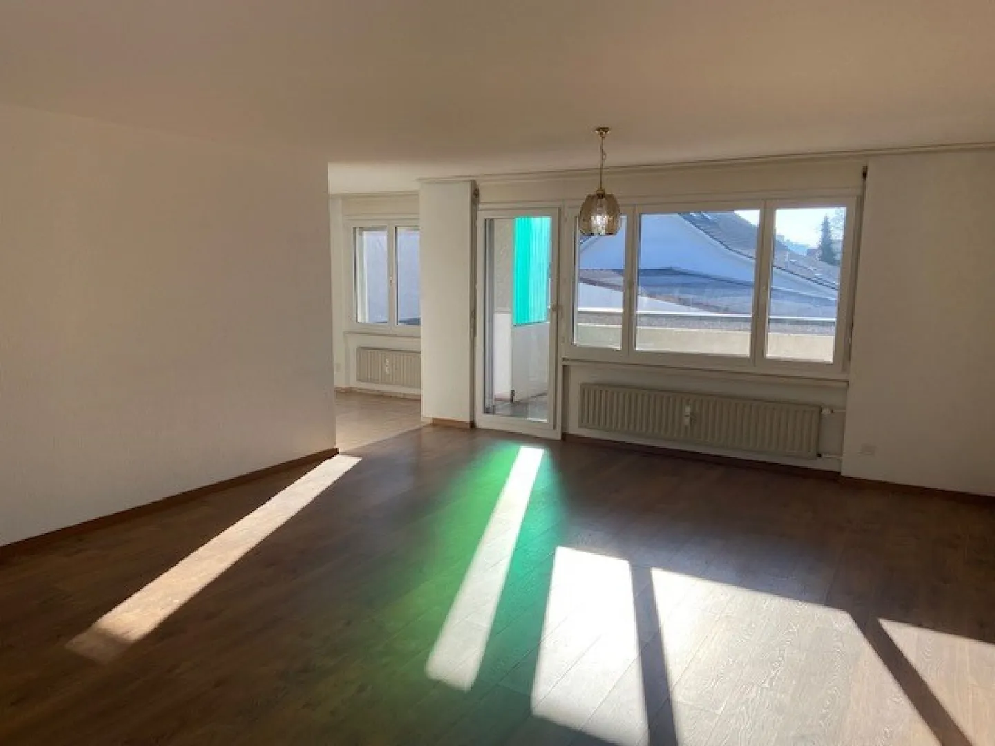 Appartement spacieux et abordable de 3.5 pièces - Photo 2 sur 11