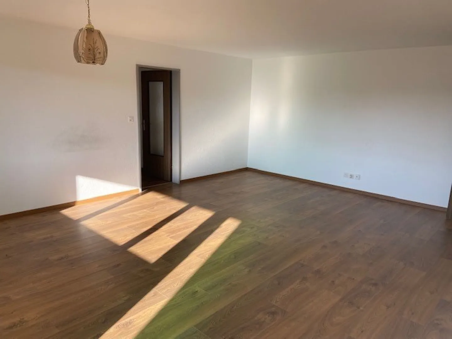 Appartement spacieux et abordable de 3.5 pièces - Photo 3 sur 11