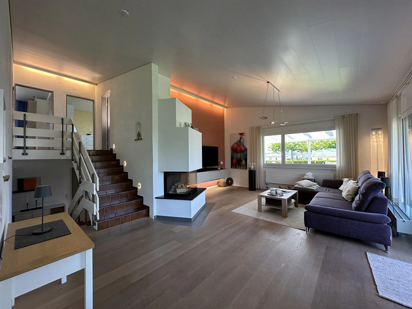 Family-friendly single-family home with a view - Photo 2 of 5