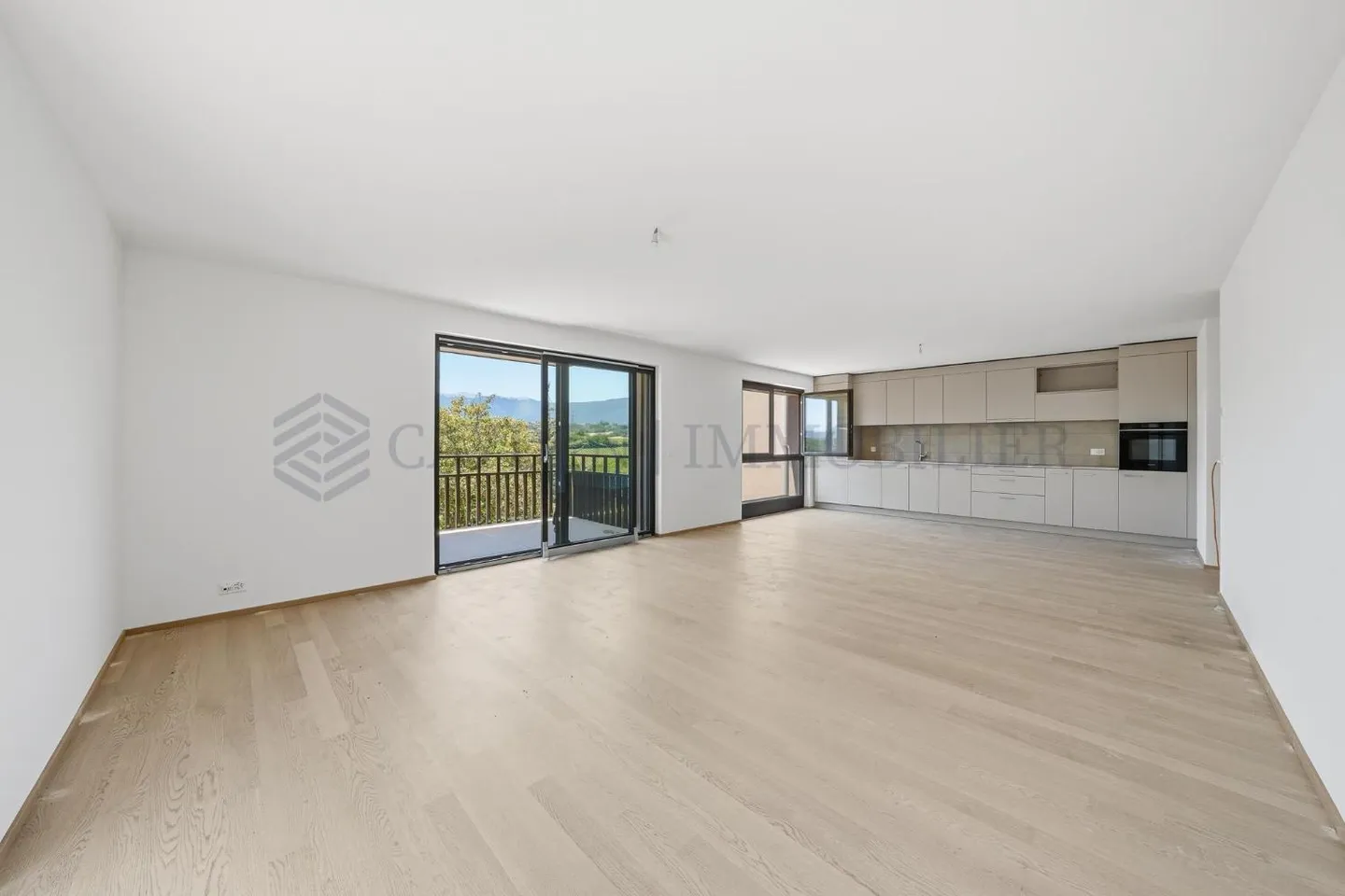 5-room apartment - Photo 2 of 9