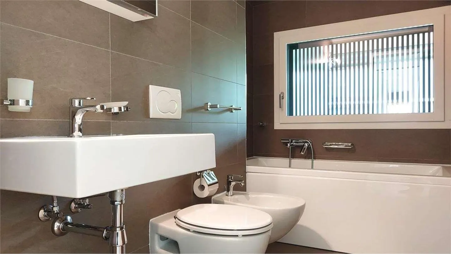 Prestigewohnung mit 4,5 Zimmern, Terrasse und Garten in Bioggio - Foto 5 von 5