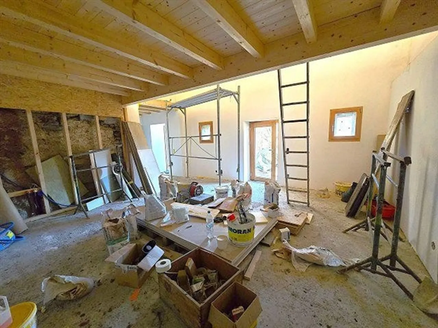 4-room rustic house to finish building with 5 ha of land - Photo 3 of 20