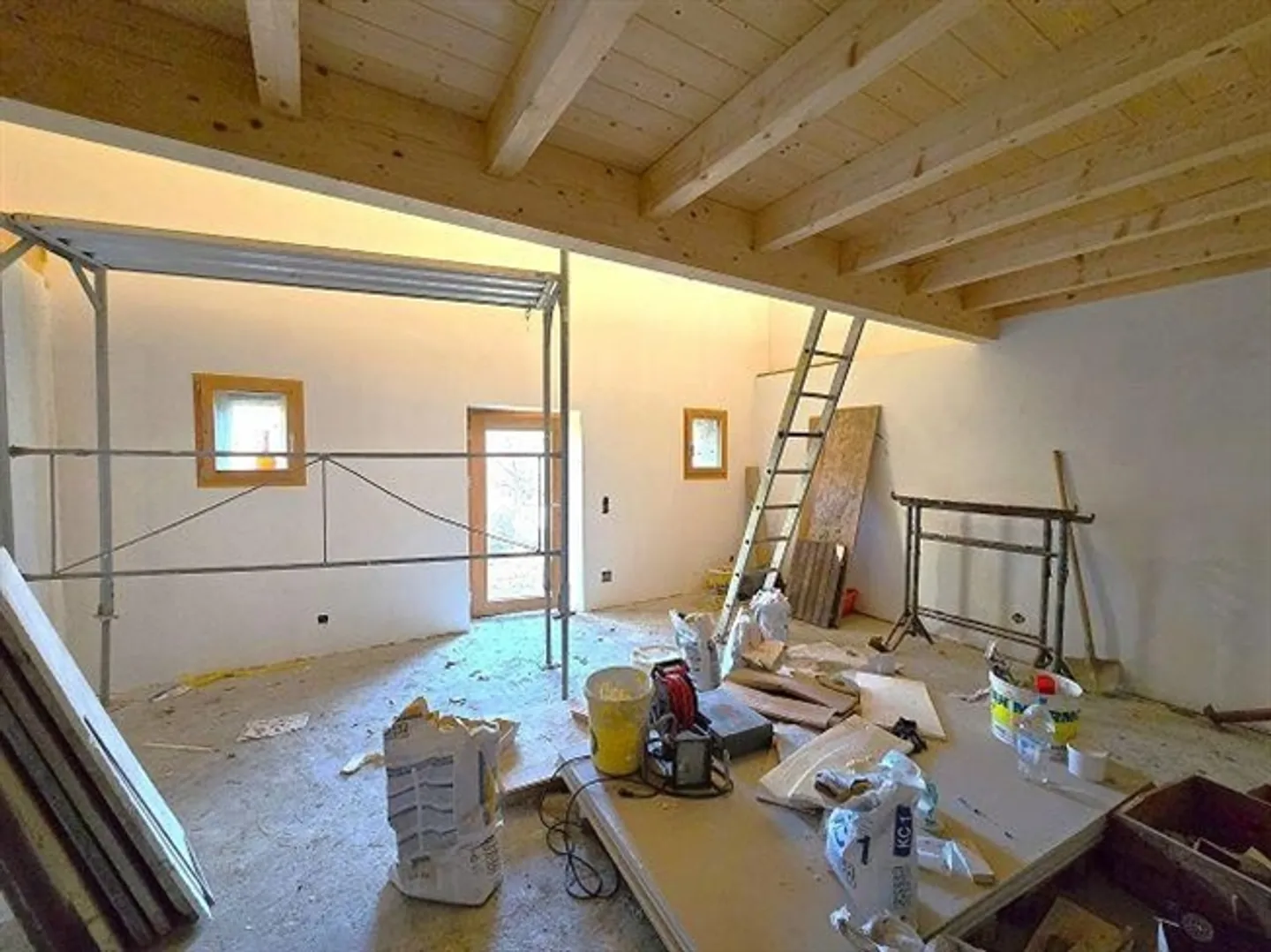 4-room rustic house to finish building with 5 ha of land - Photo 4 of 20