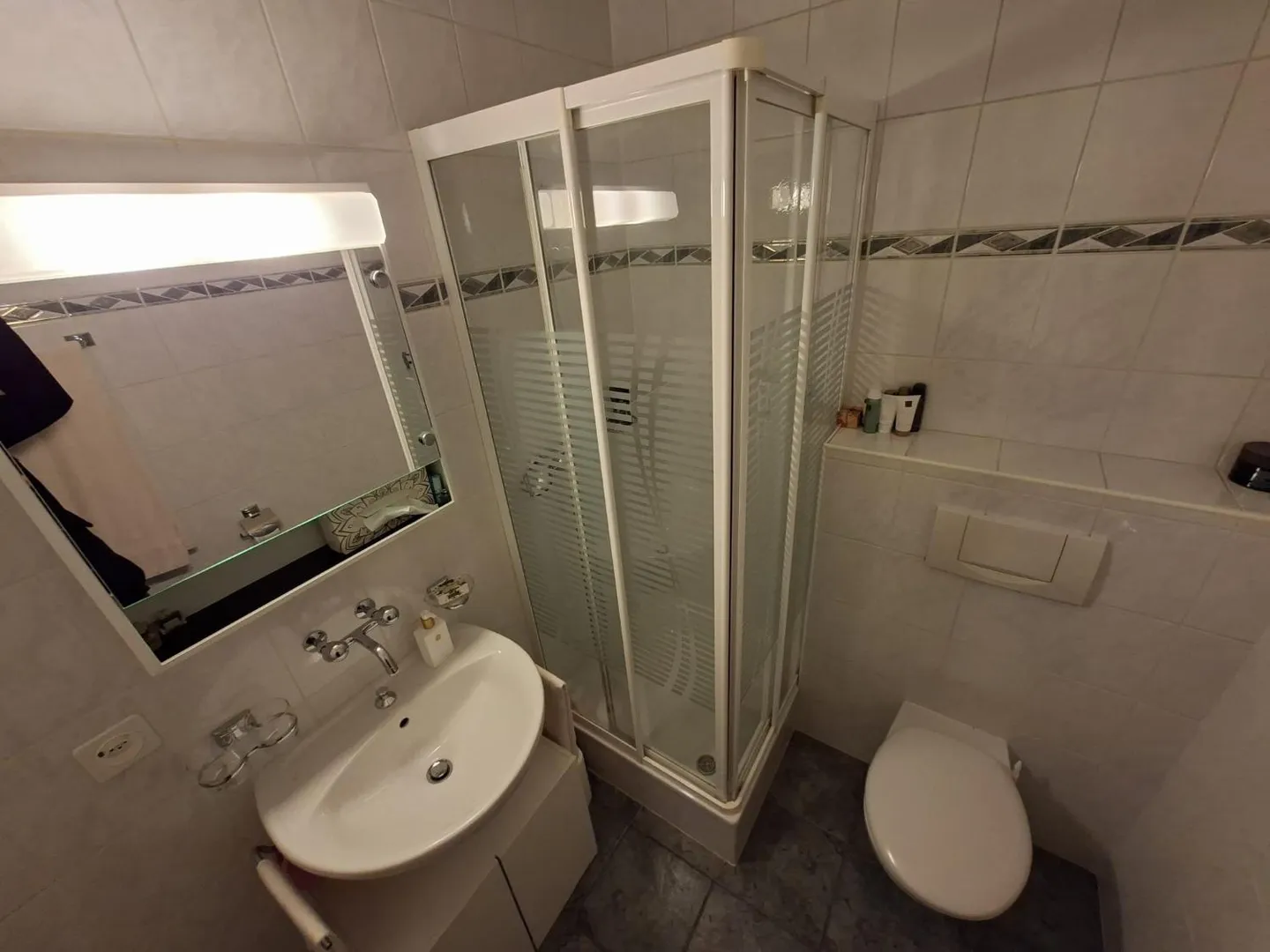 Charmant appartement 6 pièces - Photo 4 sur 8