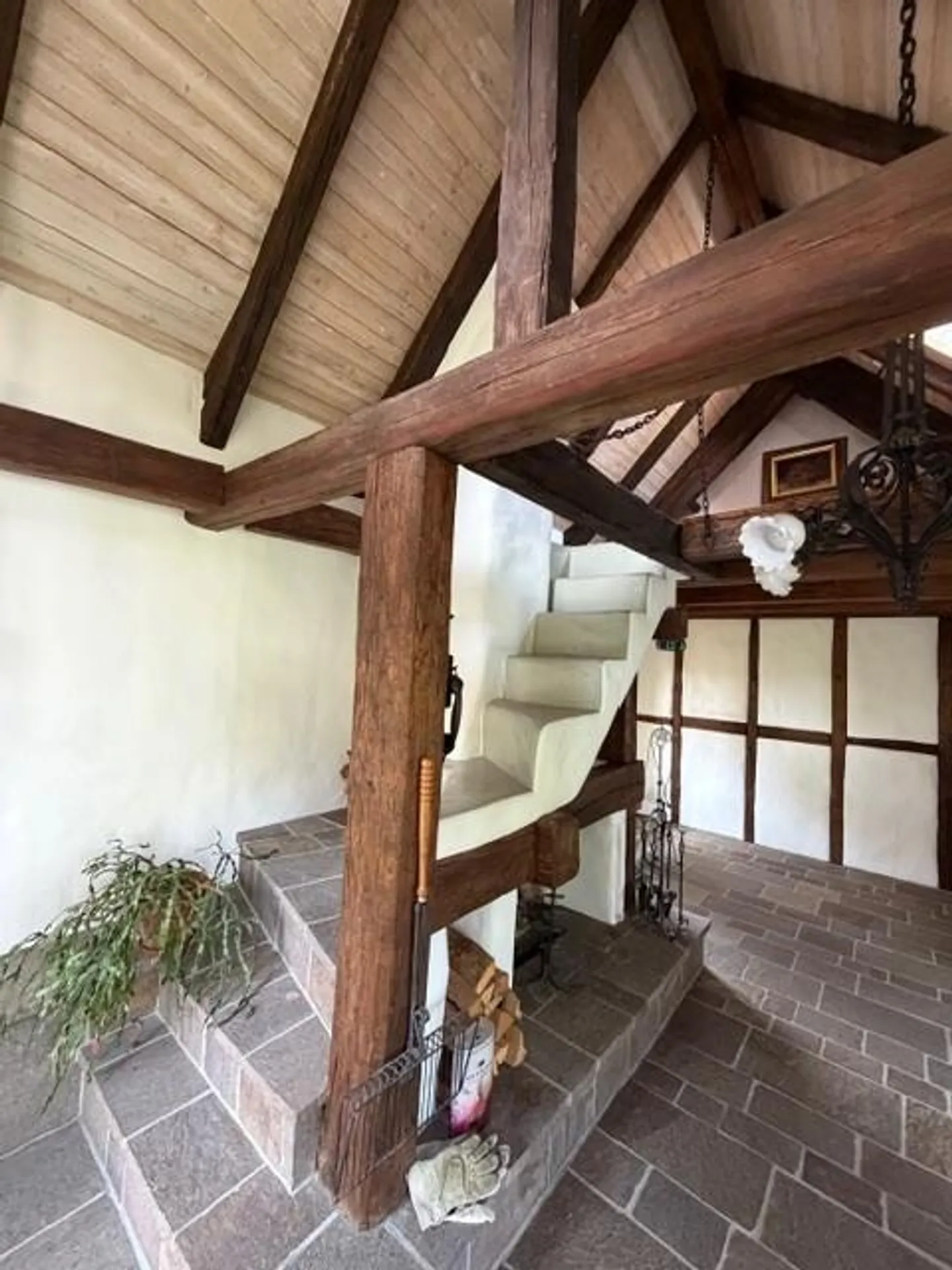 Apartment with many facets, living and working under one roof - Photo 3 of 11