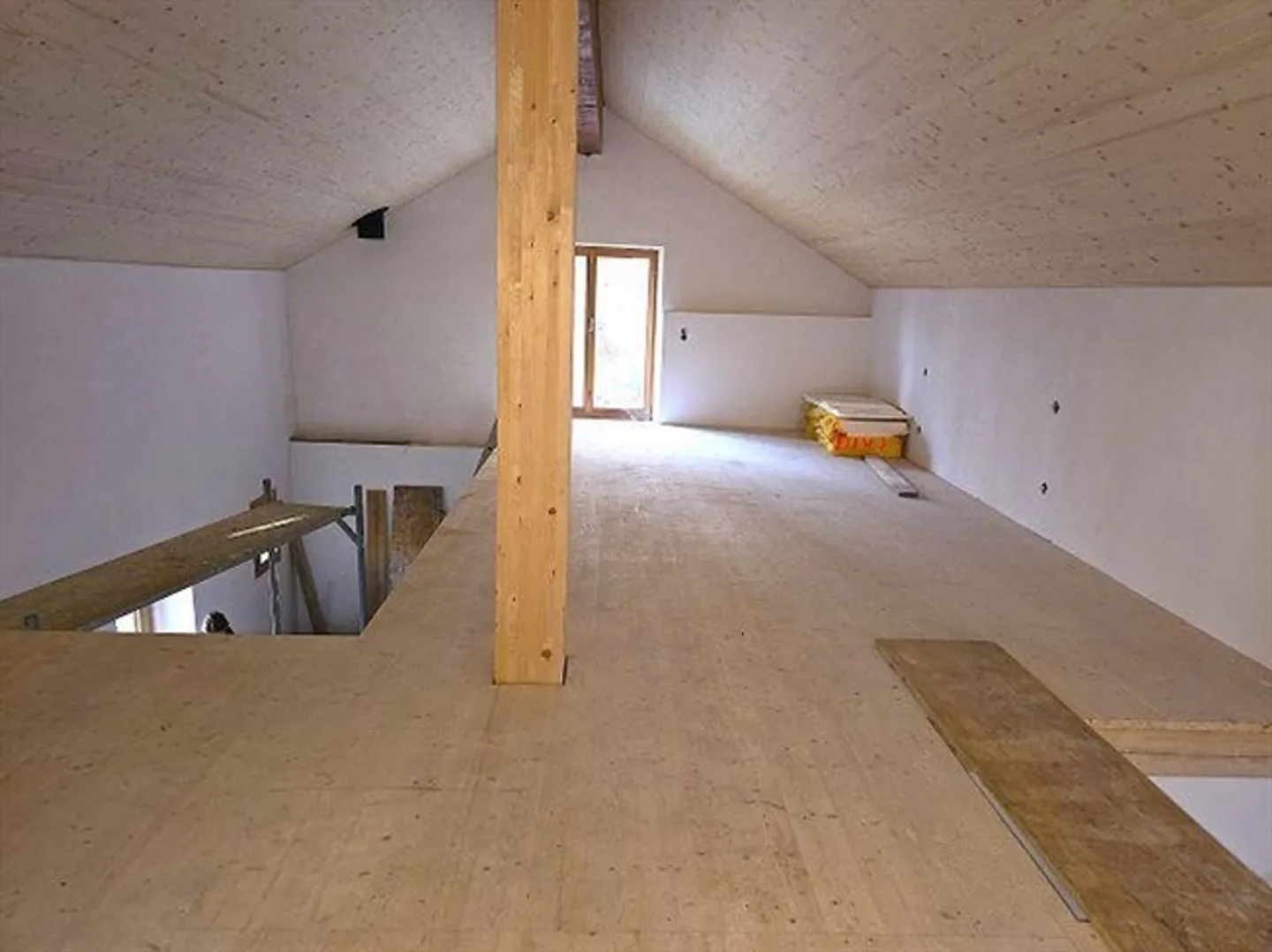 4-room rustic house to finish building with 5 ha of land - Photo 8 of 20