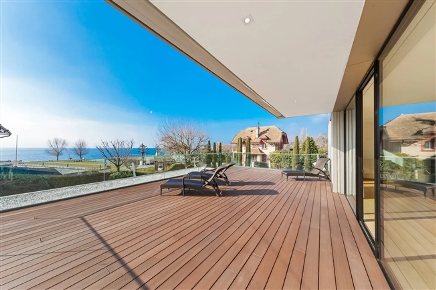 Extraordinary 9.5-Room Duplex - Photo 4 of 13