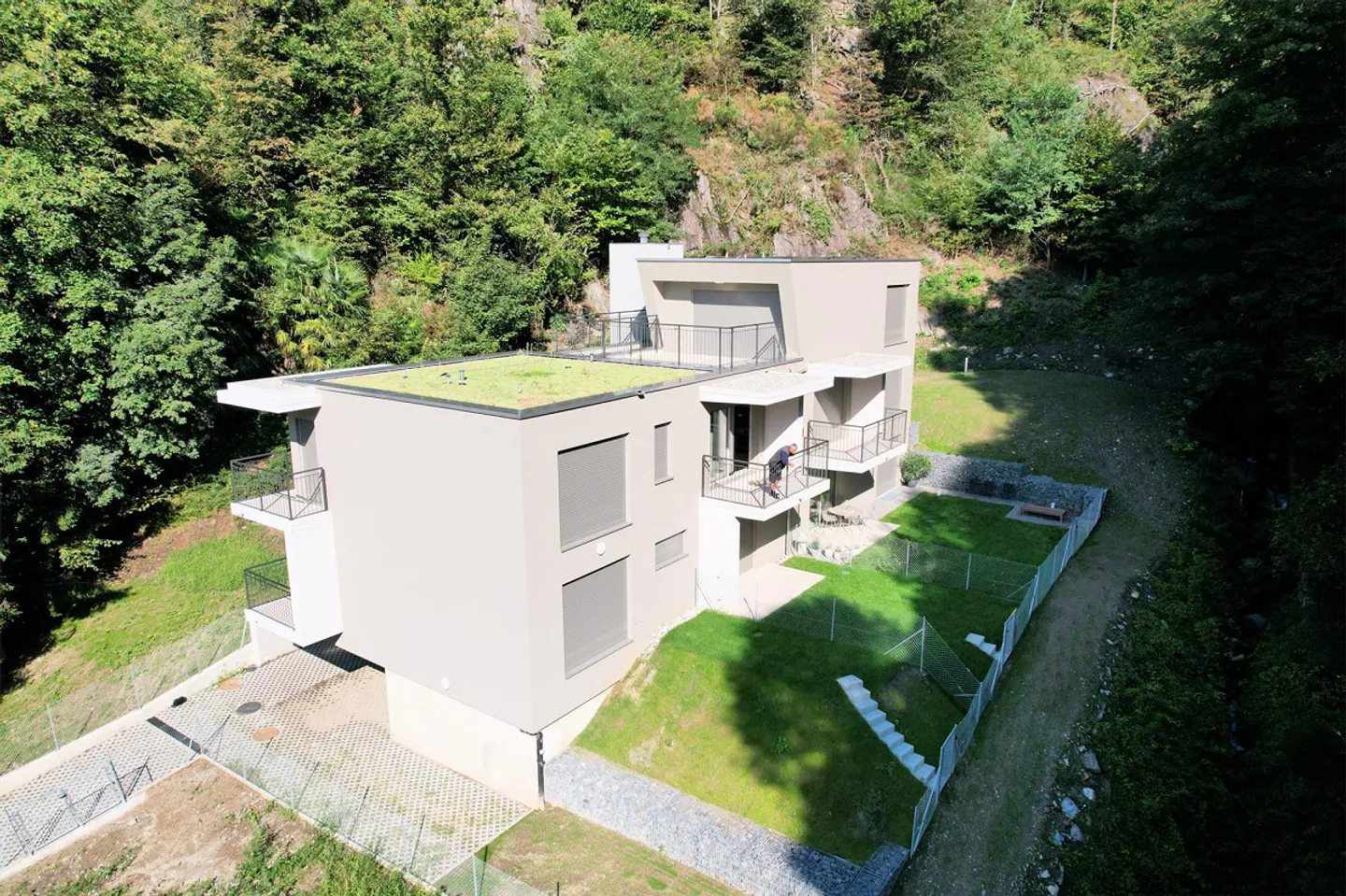 Nuovo appartamento attico circondato da verde e natura - Foto 4 di 10