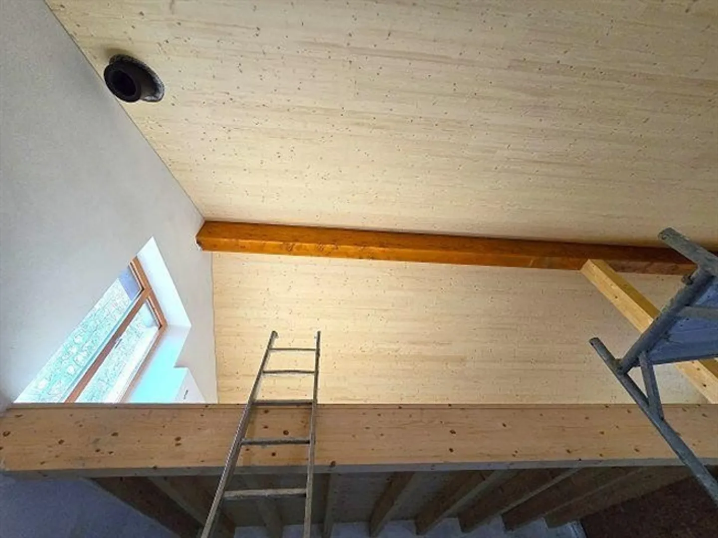 4-room rustic house to finish building with 5 ha of land - Photo 10 of 20