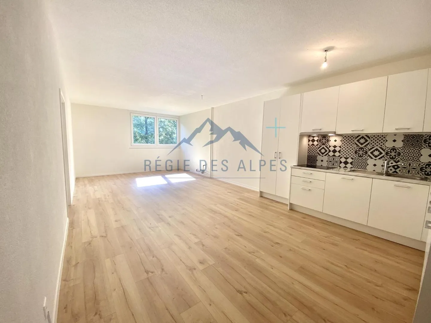 6 Appartements en Vente au Comptant - Photo 7 sur 12