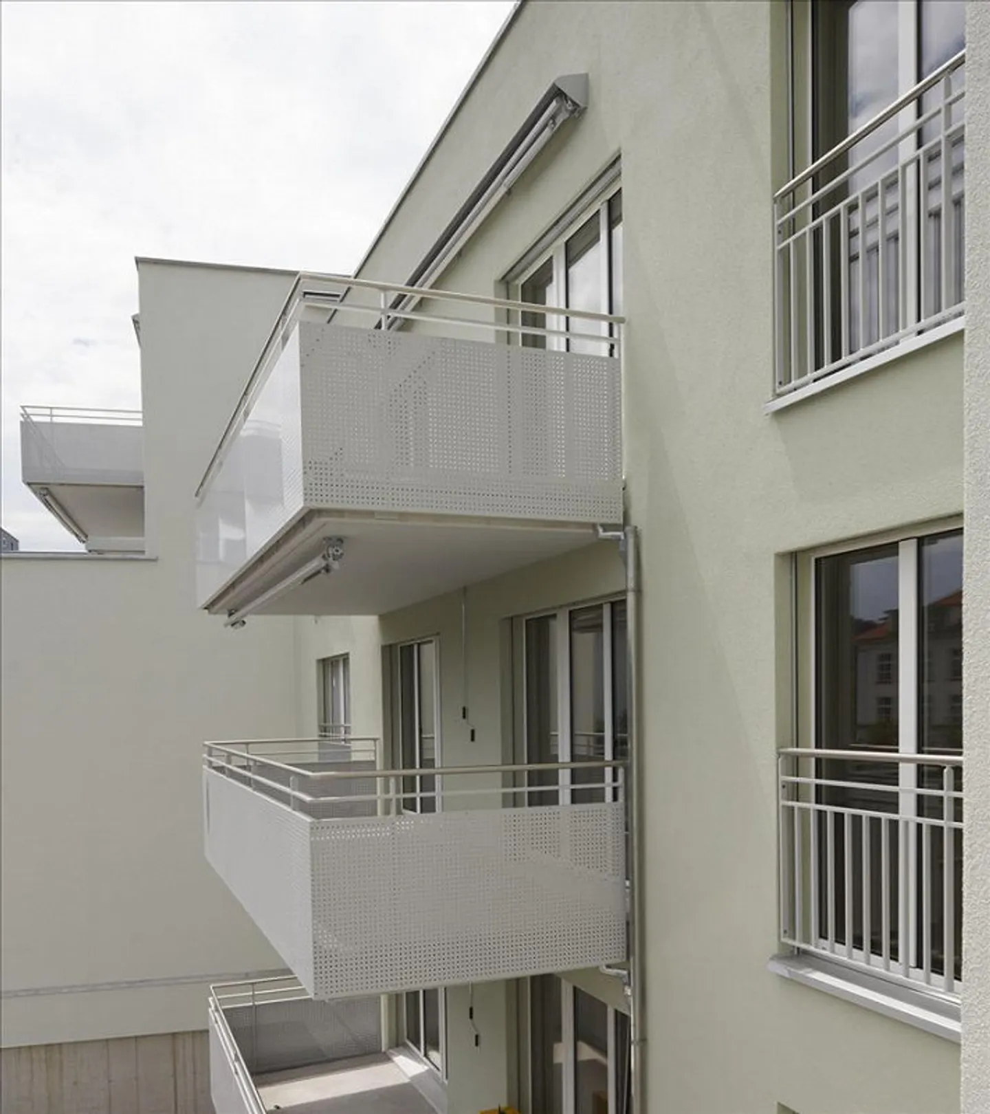 Appartement moderne dans un emplacement central à Adliswil - Photo 1 sur 7