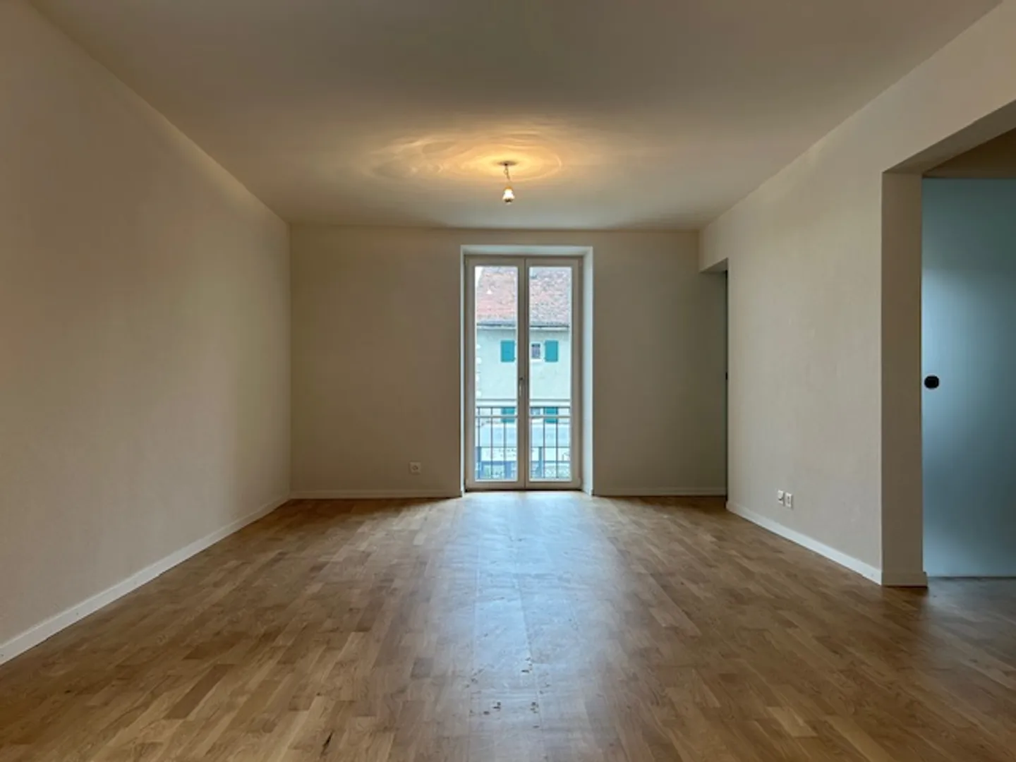 Charmanter 4,5-Zimmer-Duplexwohnung, komplett renoviert in altem Stall in Burtigny - Foto 2 von 12