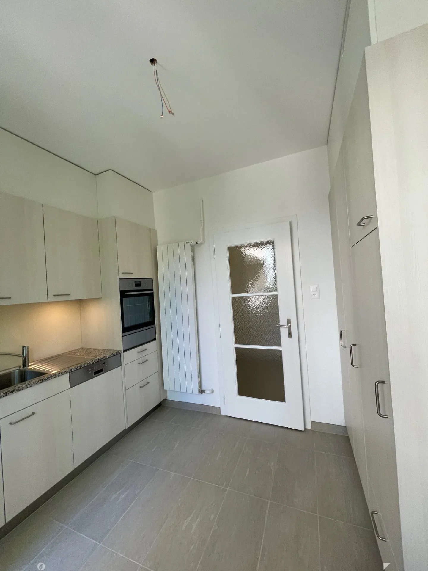 Superbe appartement de 4,5 pièces dans un immeuble ancien sur la rue General-Dufour à Bienne - Photo 6 sur 12