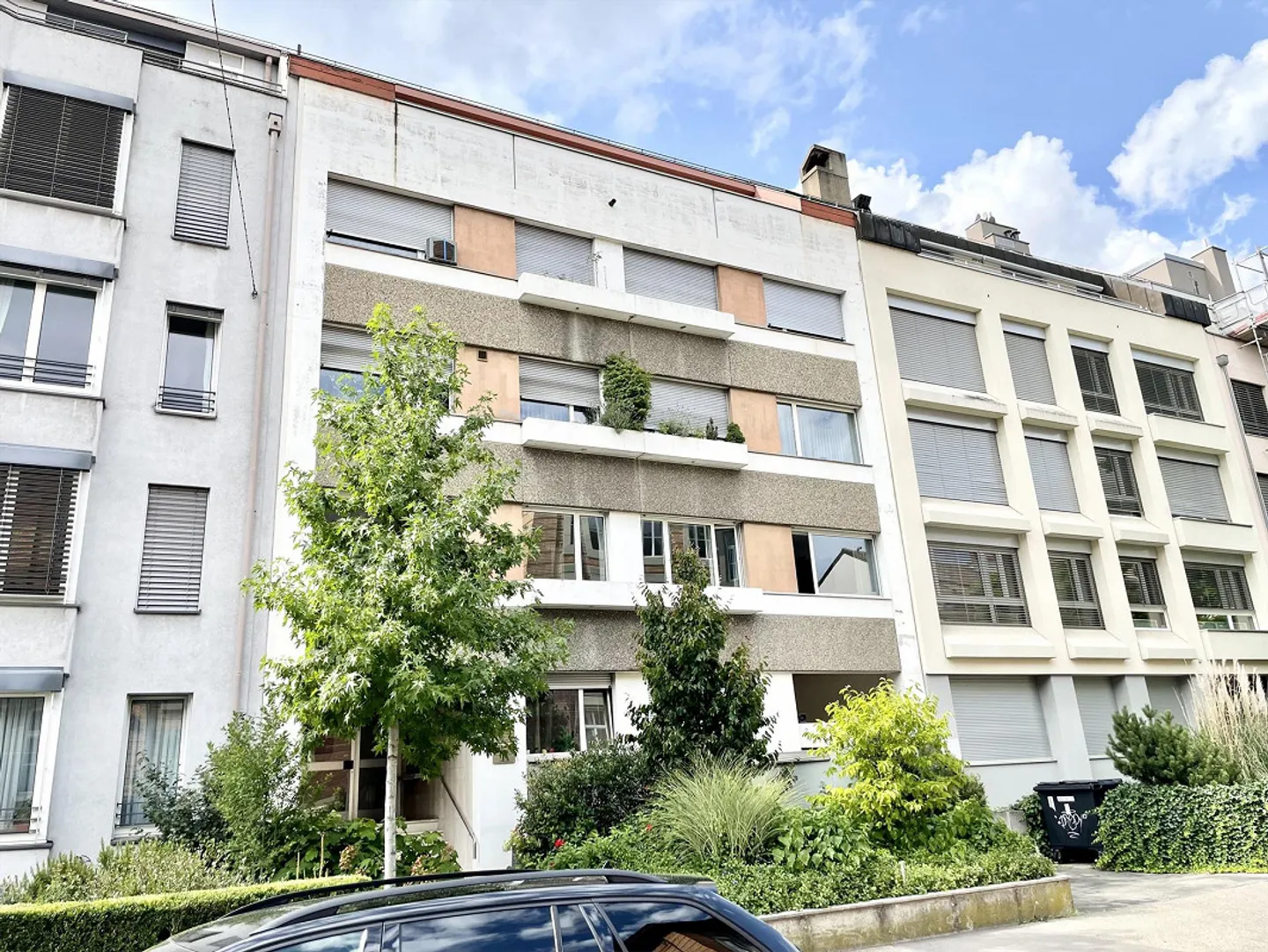 Appartement moderne de 4,5 pièces de 110 m2 avec 3 salles de bains dans un emplacement central - Photo 1 sur 9