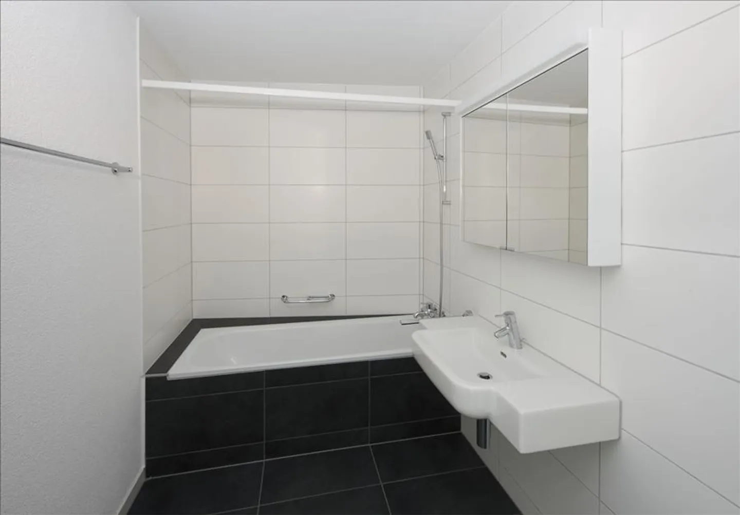 Appartement moderne dans un emplacement central à Adliswil - Photo 5 sur 7