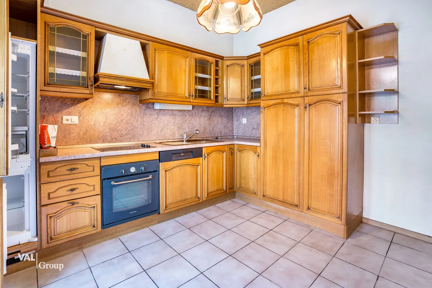 Two apartments + storage, in a 3-unit house - Photo 2 of 13