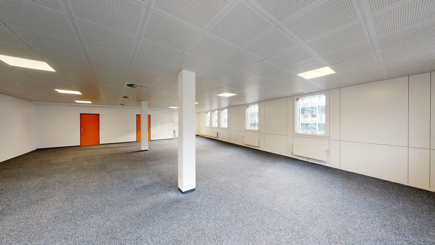 Commercial and administrative spaces in the city center - Photo 6 of 8