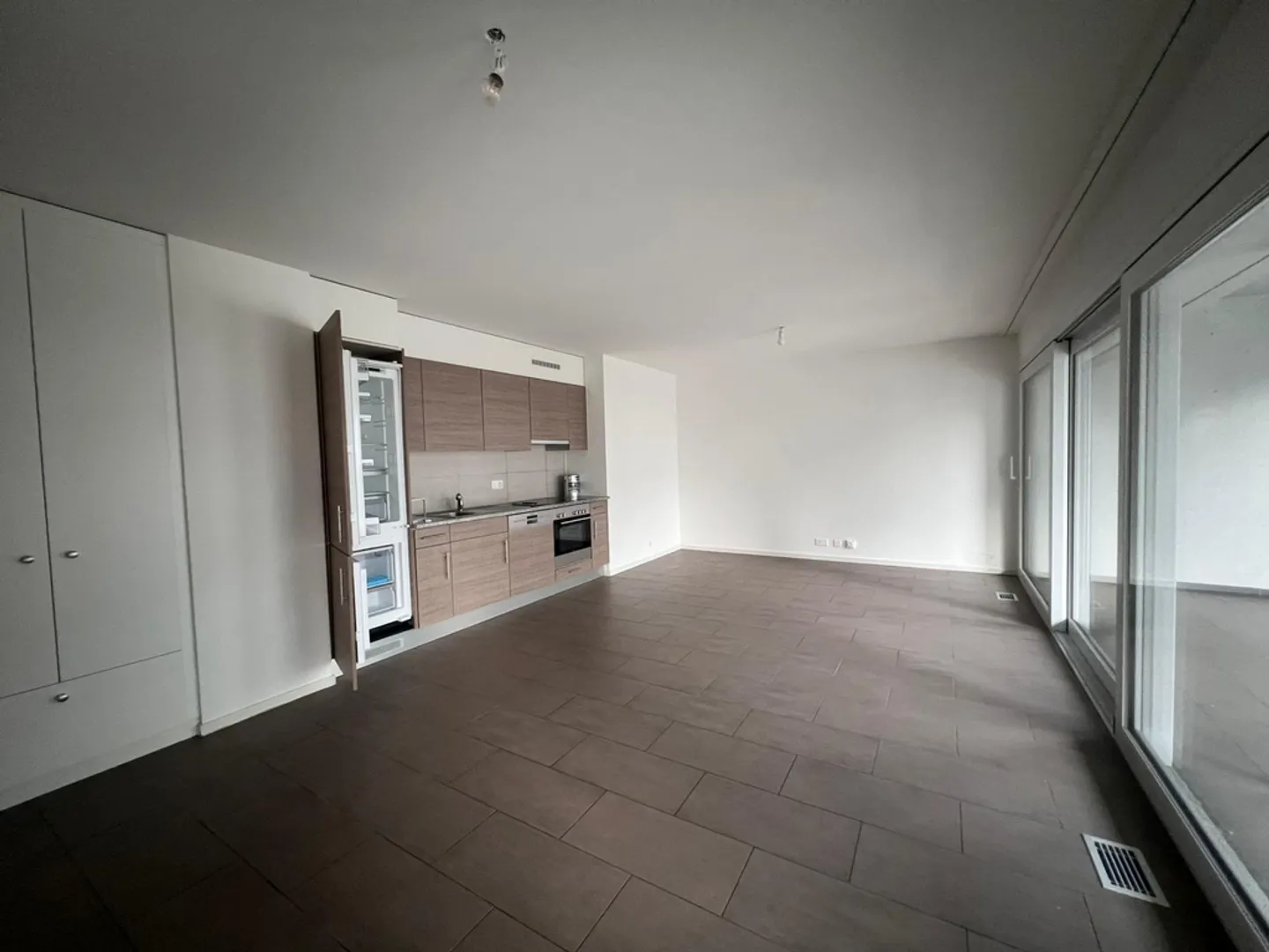 Appartement 3.5 pièces au rez avec grande terrasse - Photo 6 sur 11