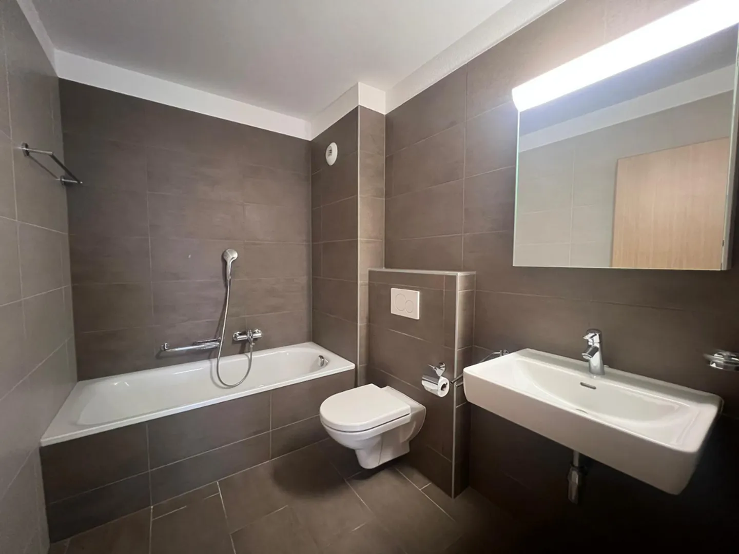 Appartement 3.5 pièces au rez avec grande terrasse - Photo 9 sur 11