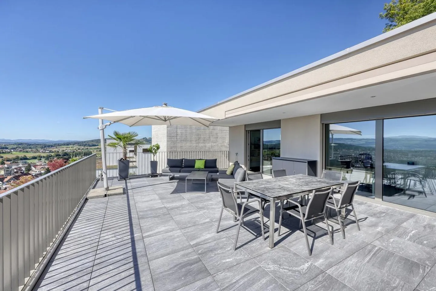 Appartement de luxe en attique avec vue - Photo 1 sur 7