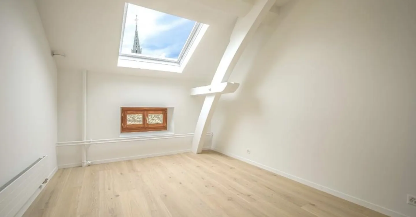 UNIQUE À VEVEY - 2,5 pces l'élégance sous les toits - Foto 2 von 3