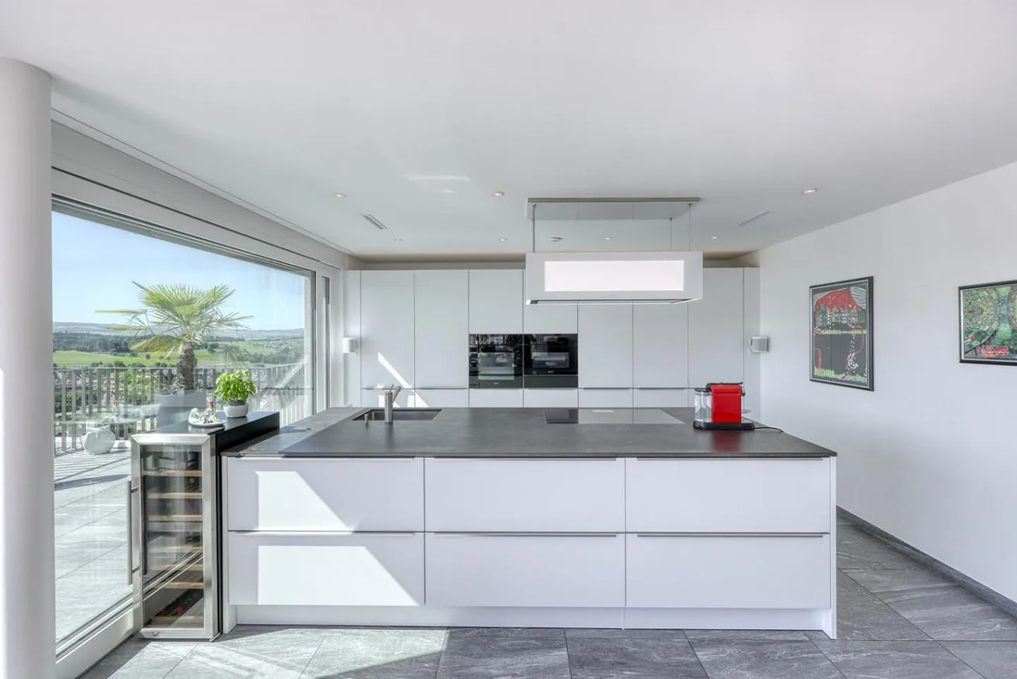 Appartement de luxe en attique avec vue - Photo 2 sur 7