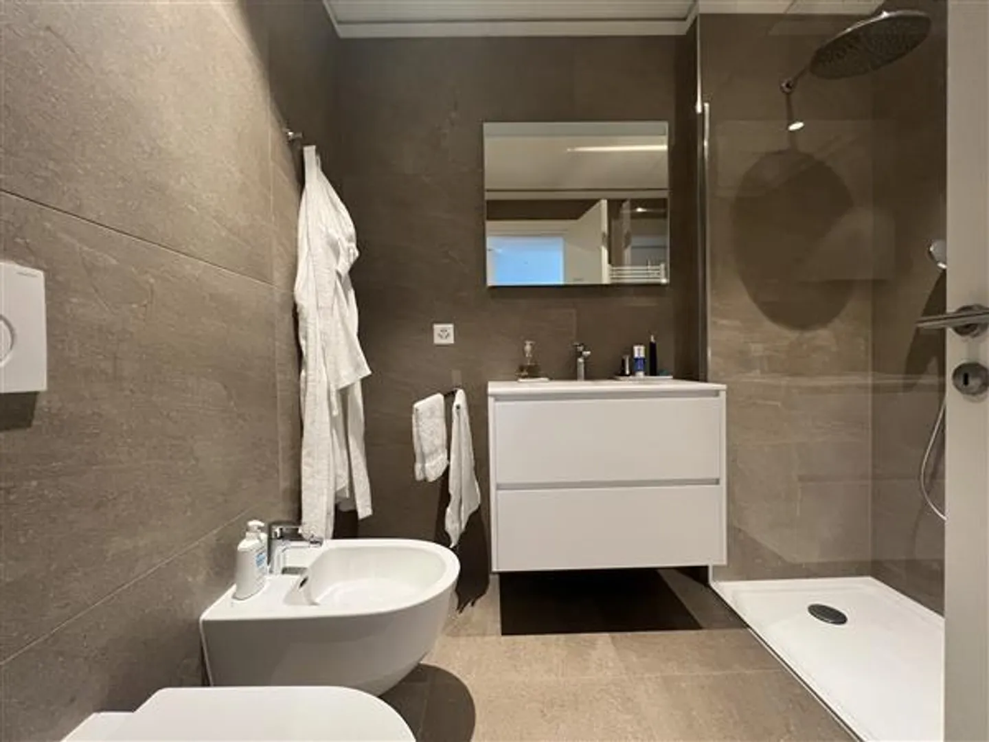 Sorengo: Eingerichtete 2.5-Zimmer-Wohnung - Foto 6 von 7