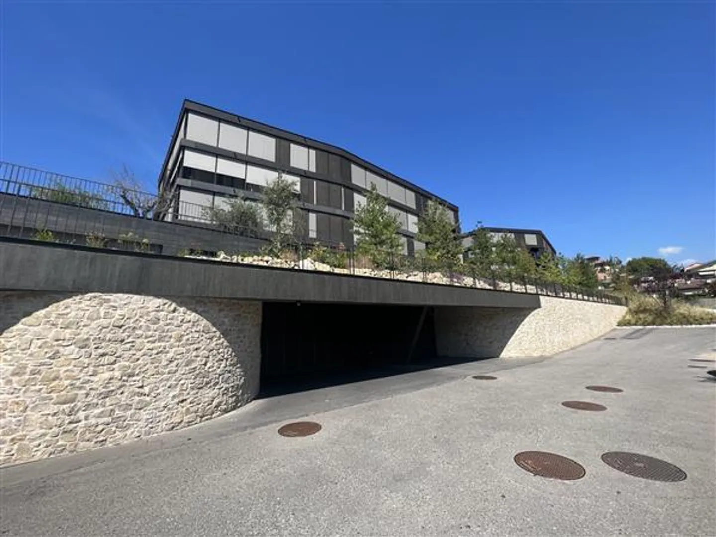 Sorengo: Eingerichtete 2.5-Zimmer-Wohnung - Foto 7 von 7