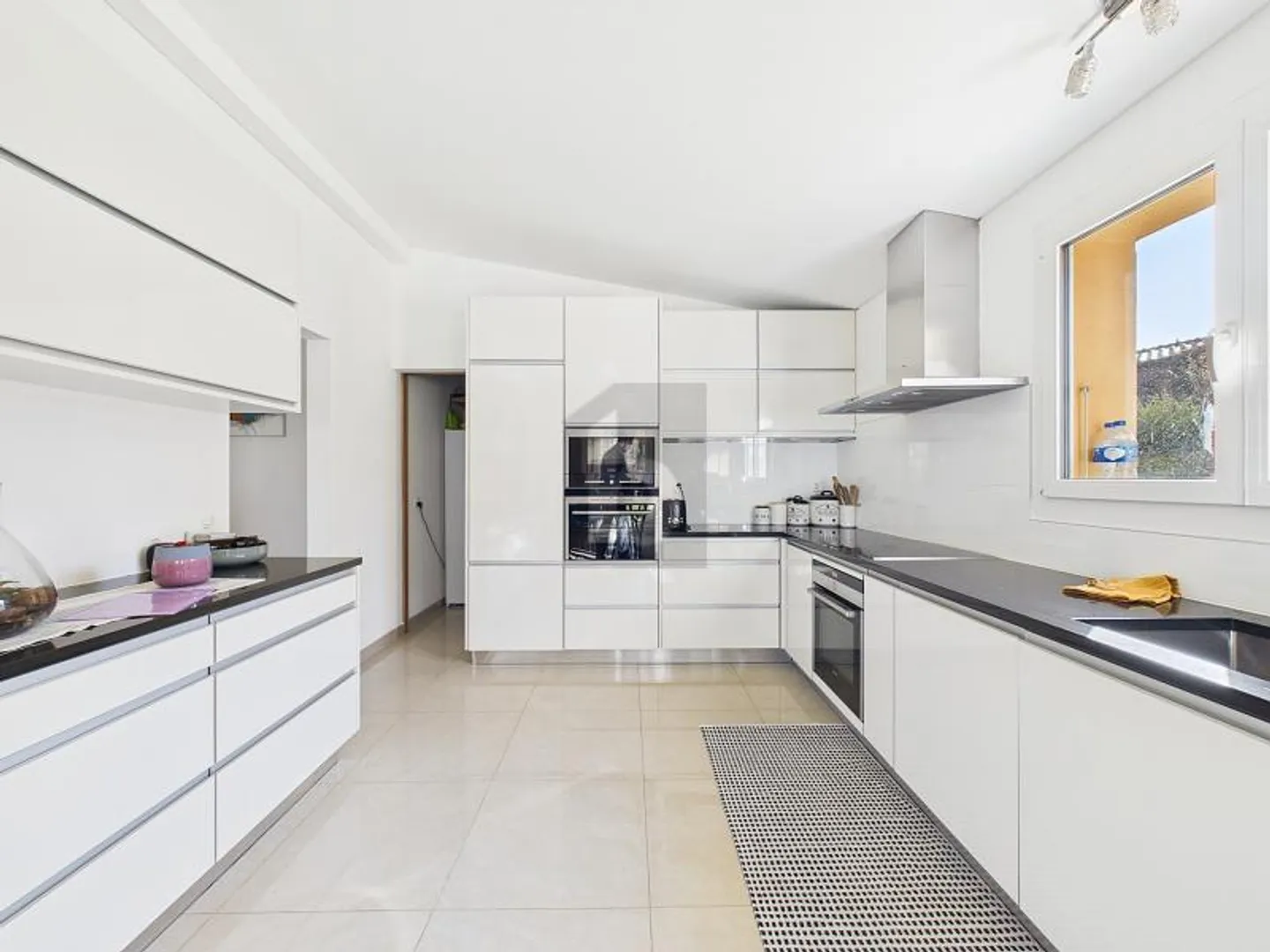 SUPERBA ESTERNO E SPAZI ABITATIVI SPAZIOSI - Foto 4 di 6