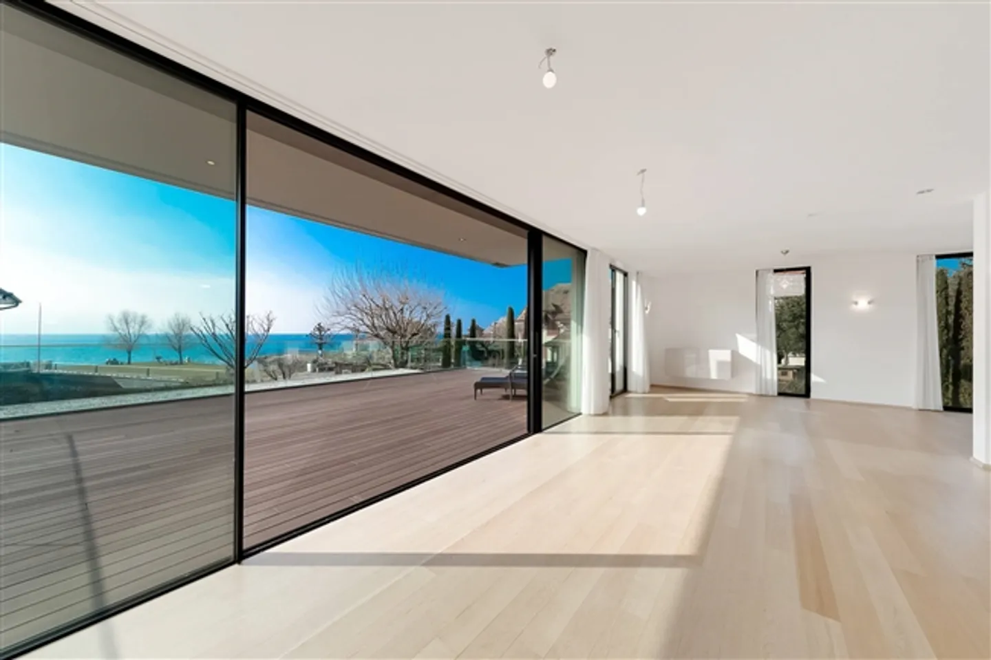 Extraordinary 9.5-Room Duplex - Photo 6 of 13