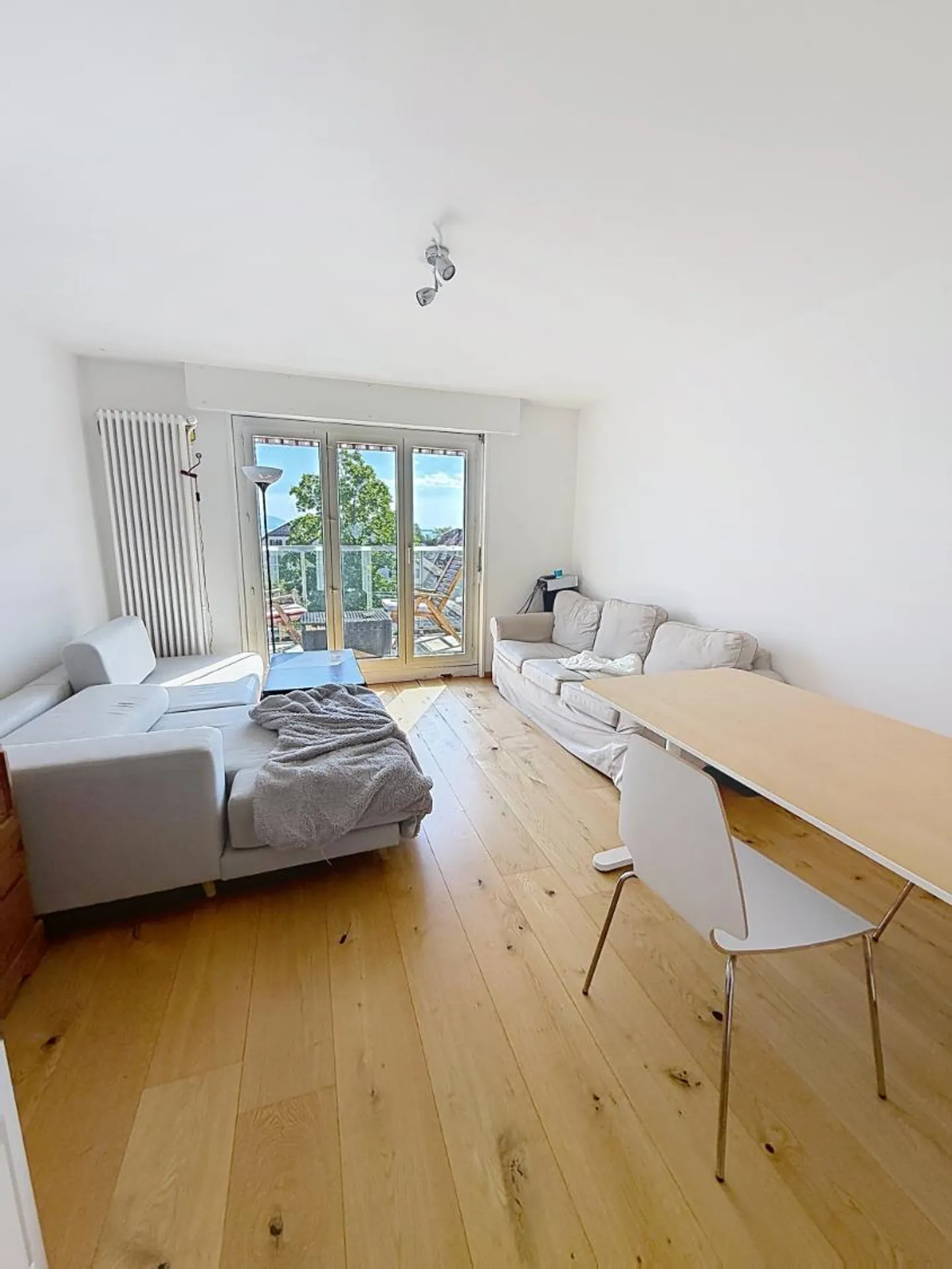 4-room apartment - Photo 1 of 8