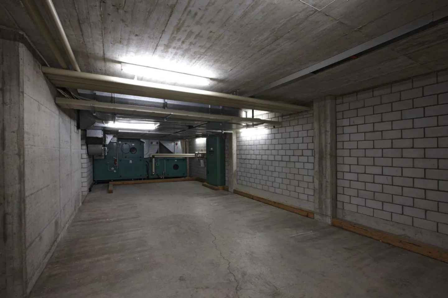 Vielseitiger Lagerraum verfügbar - Foto 3 von 5