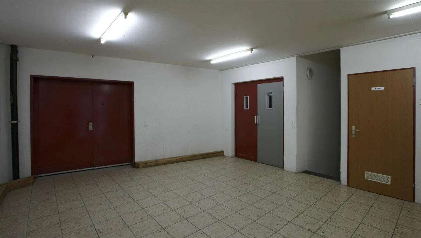 Vielseitiger Lagerraum verfügbar - Foto 4 von 5