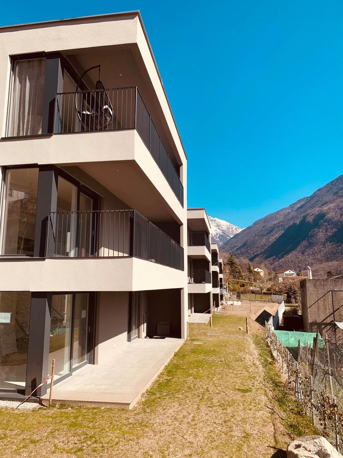 4,5 Zimmer mit privatem Garten in der neuen Residenza Julia in Lumino - Foto 9 von 11