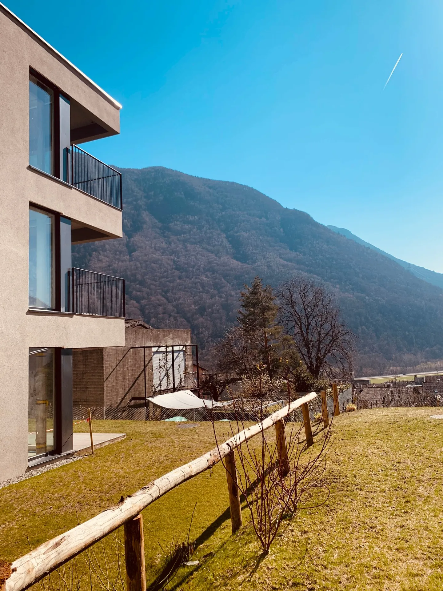 4,5 Zimmer mit privatem Garten in der neuen Residenza Julia in Lumino - Foto 10 von 11