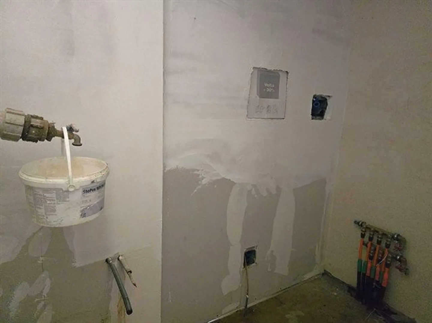 4-room rustic house to finish building with 5 ha of land - Photo 15 of 20