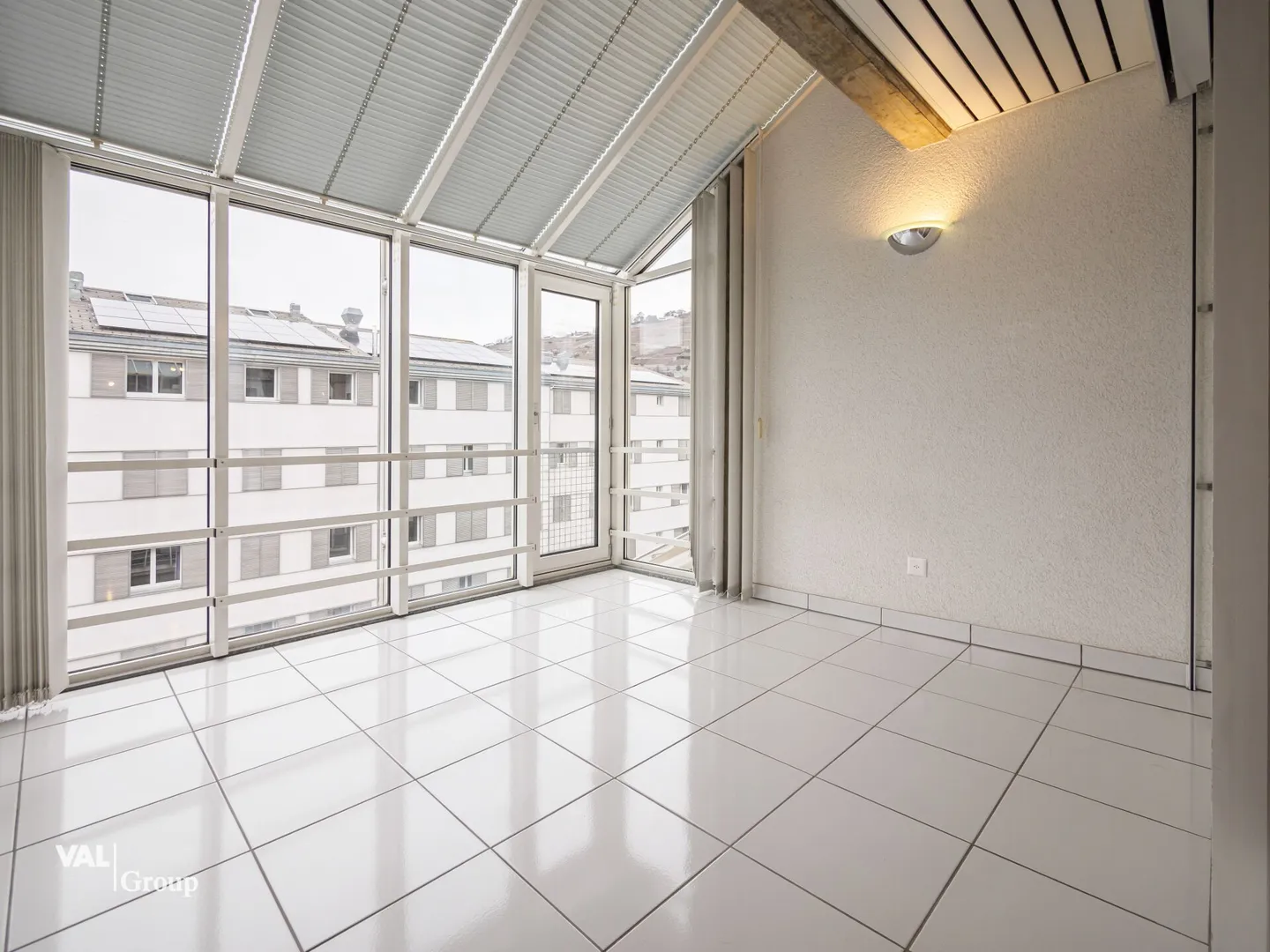 Apartment for rent - Photo 5 of 13