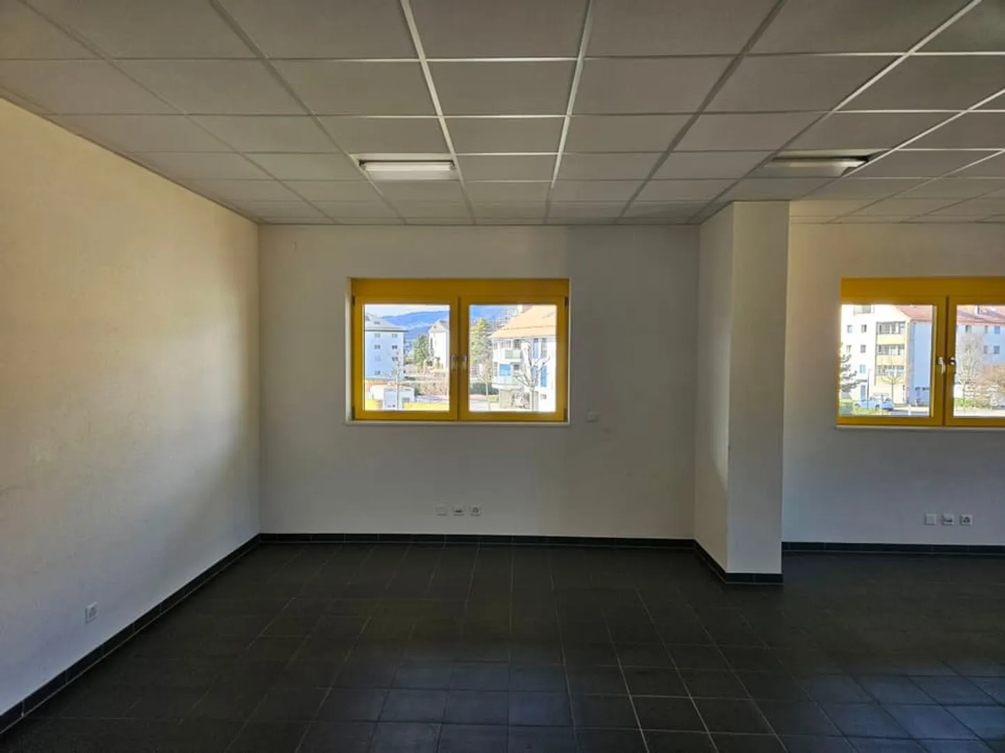À louer - Surface de bureaux & atelier à Chavornay - Photo 6 of 7