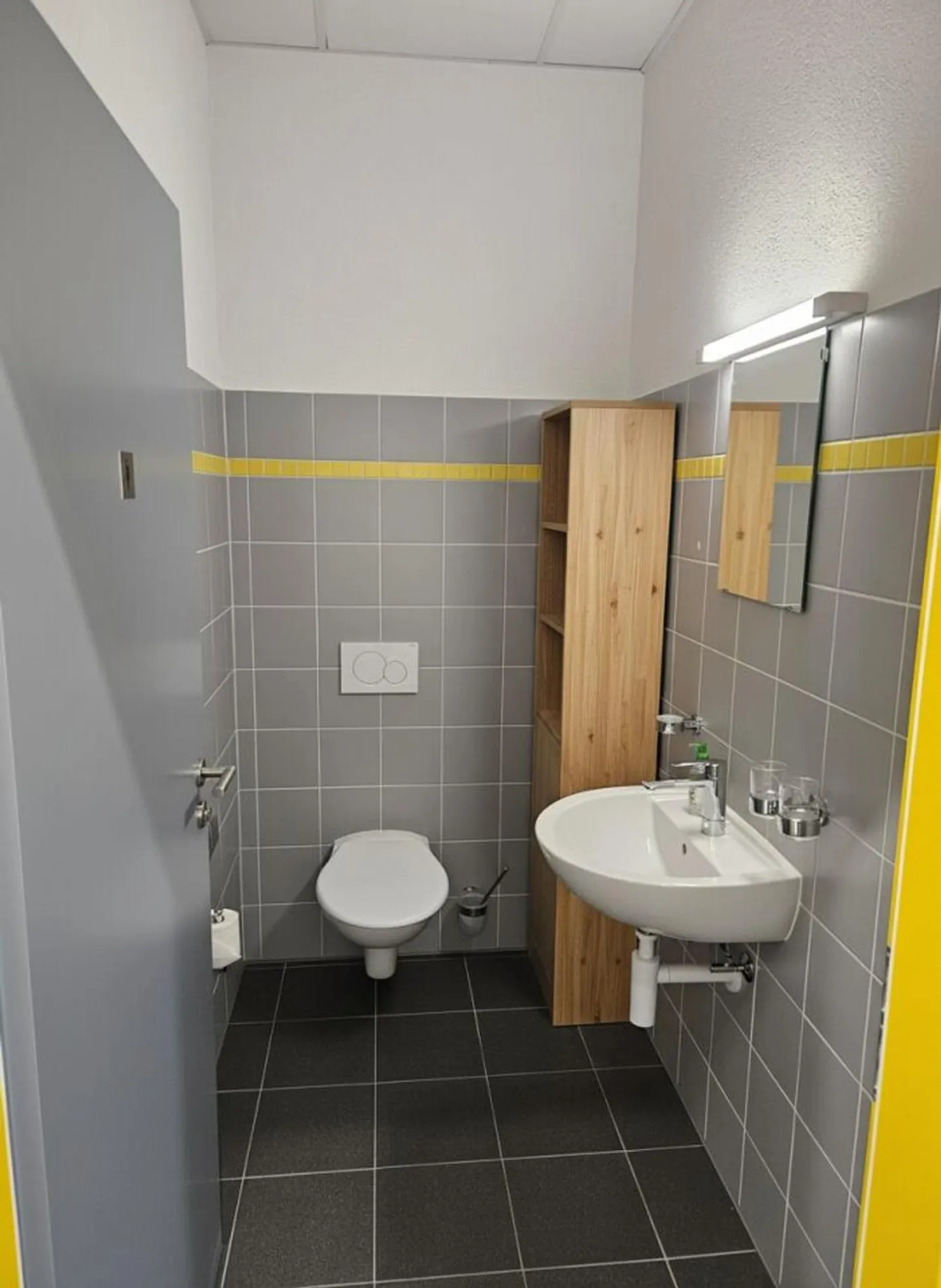 À louer - Surface de bureaux & atelier à Chavornay - Photo 7 of 7