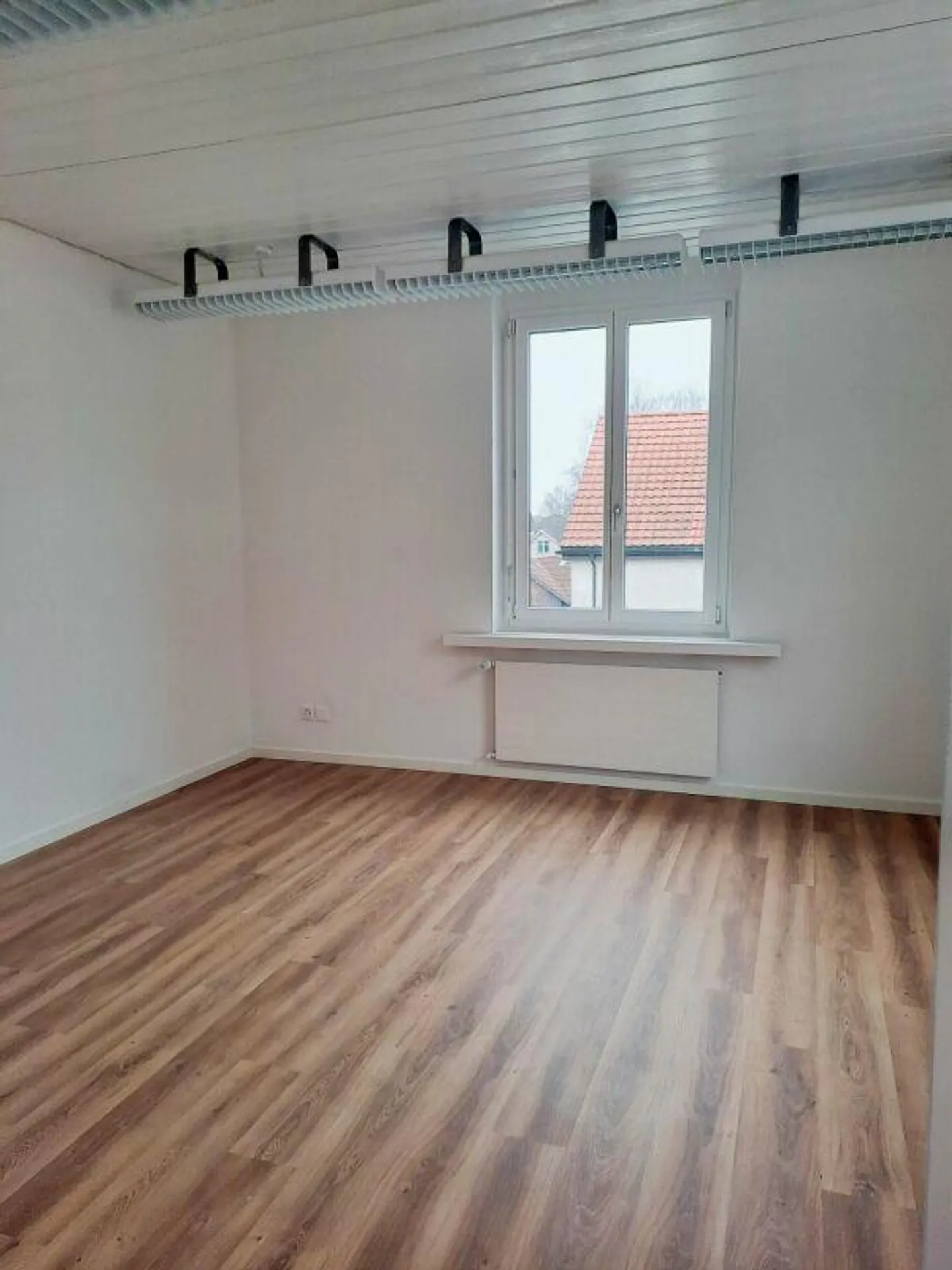Diverse and Bright Office Spaces Near the City Center - Photo 3 of 8