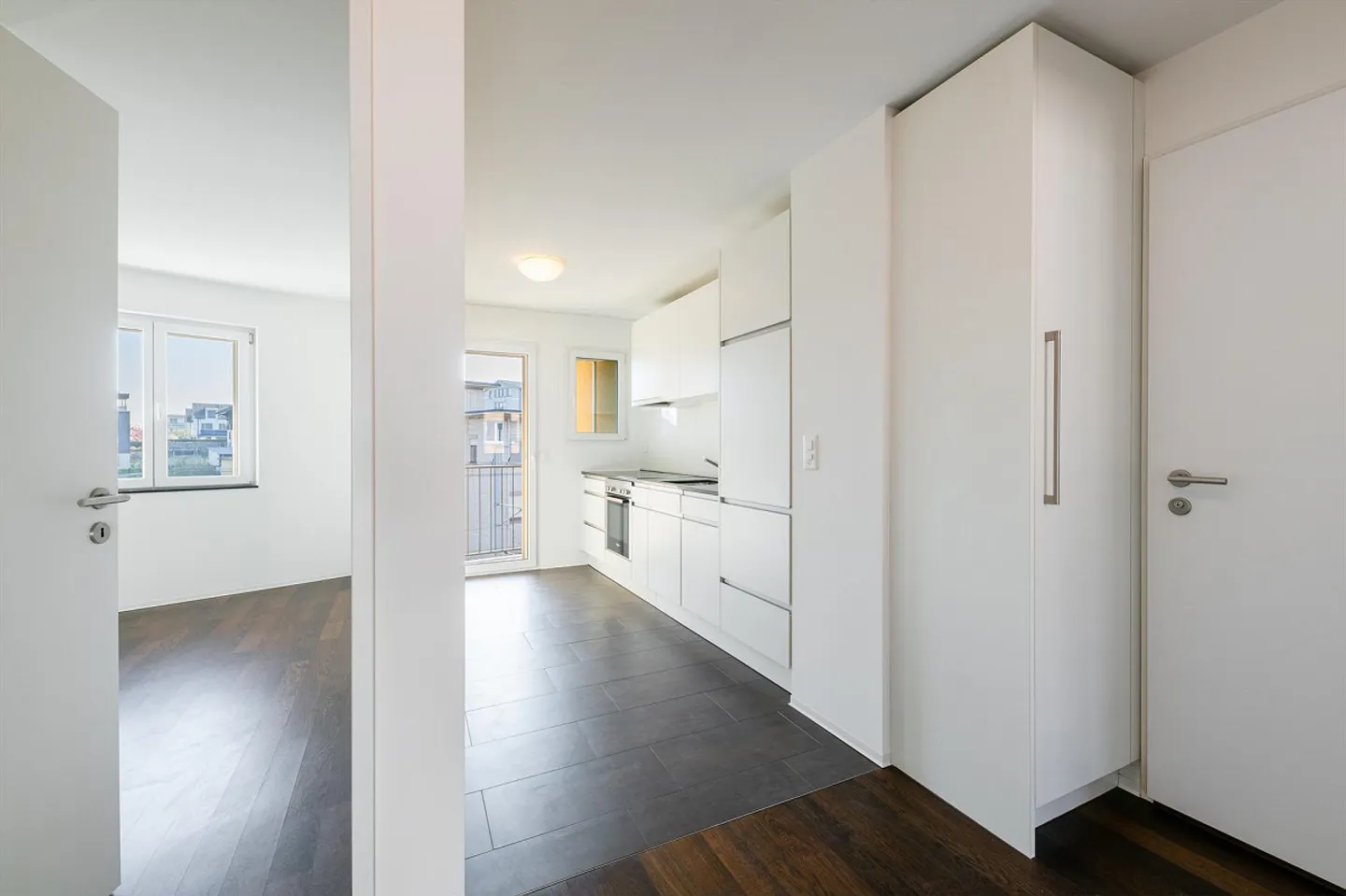 Modern 3.5 Room Apartment in Emmenbrücke - Photo 1 of 8