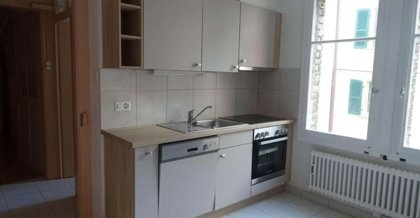 Charming 5.5-room apartment in the heart of the old town of Delémont - Photo 10 of 18