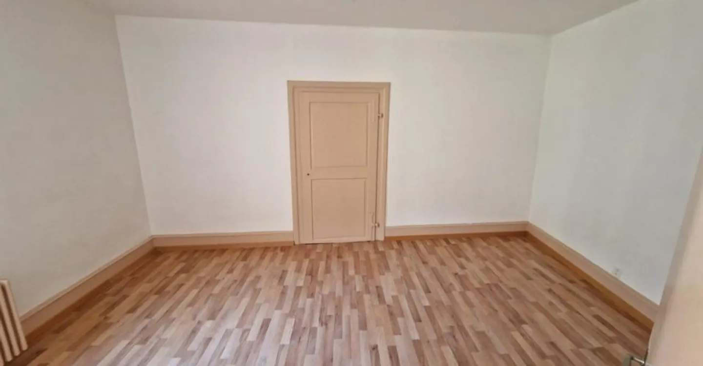 Charming 5.5-room apartment in the heart of the old town of Delémont - Photo 15 of 18