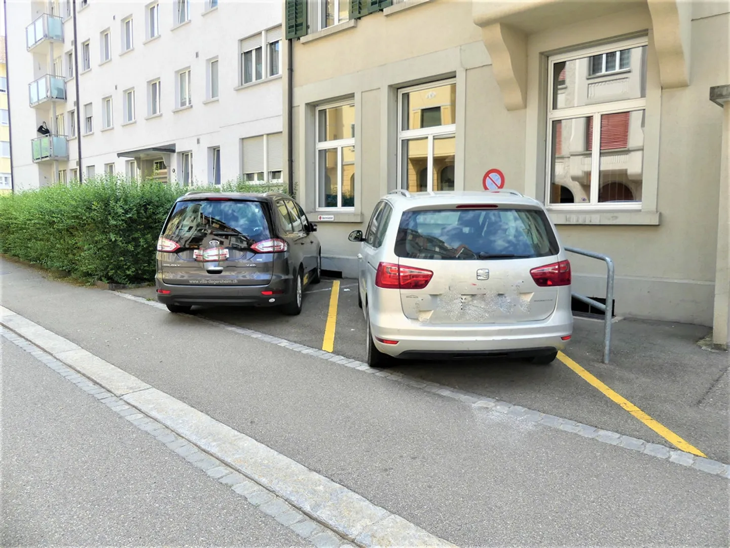 Parking space near children's hospital - Photo 2 of 2